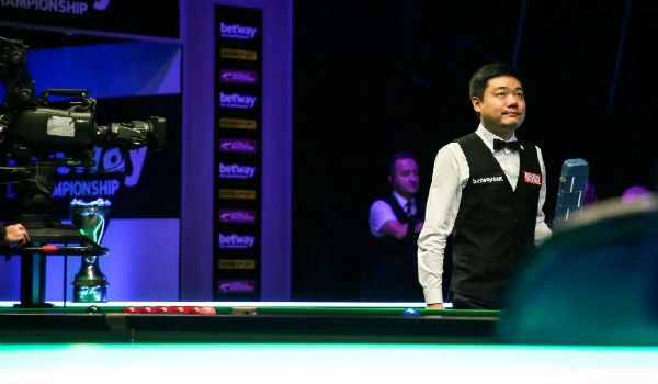 <a href=/tiy/dingjunhui/ target=_blank class=infotextkey>丁俊晖</a>vs宾汉姆直播赛事前瞻